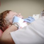 Los dentistas recomiendan una visita de los niños después de las fiestas navideñas