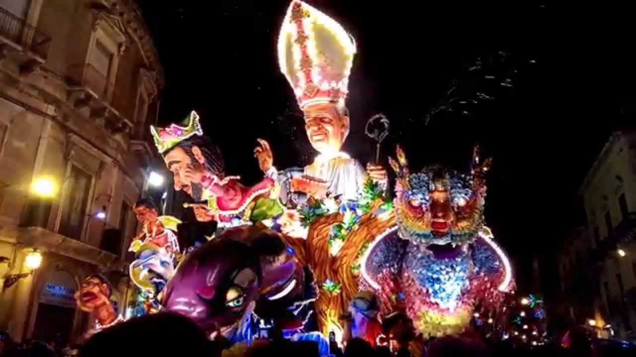 El-Carnaval-de-Acireale-Alegria-y-Carrozas-en-Sicilia - León Digital El Carnaval de Acireale: Alegría y Carrozas en Sicilia